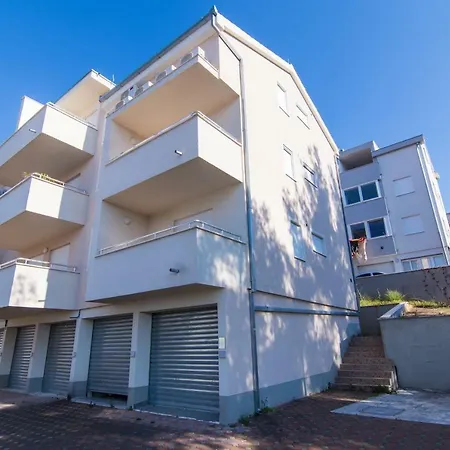 Doris Apartmán *